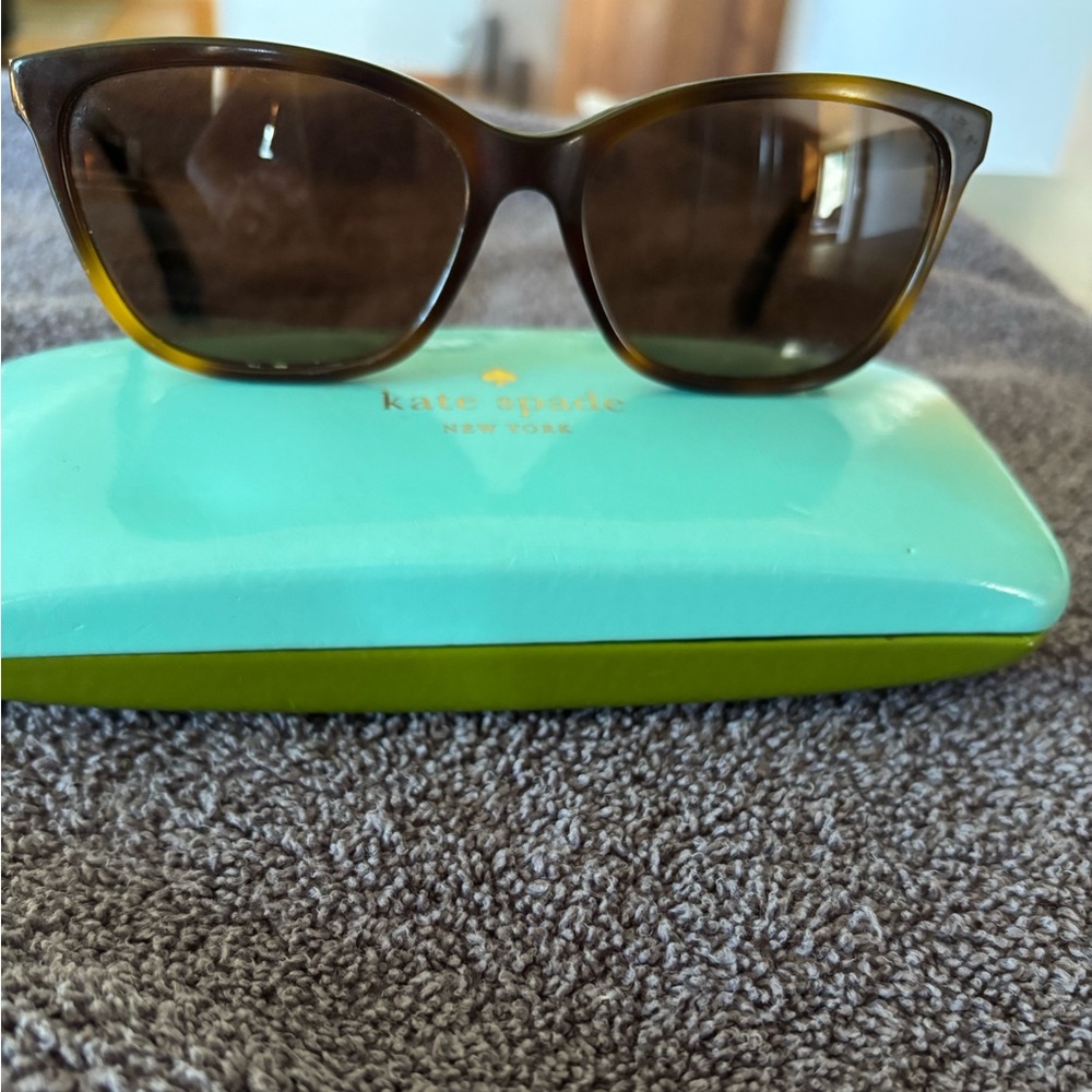 Kate Spade Tortoise Shell Sunglasses and case.